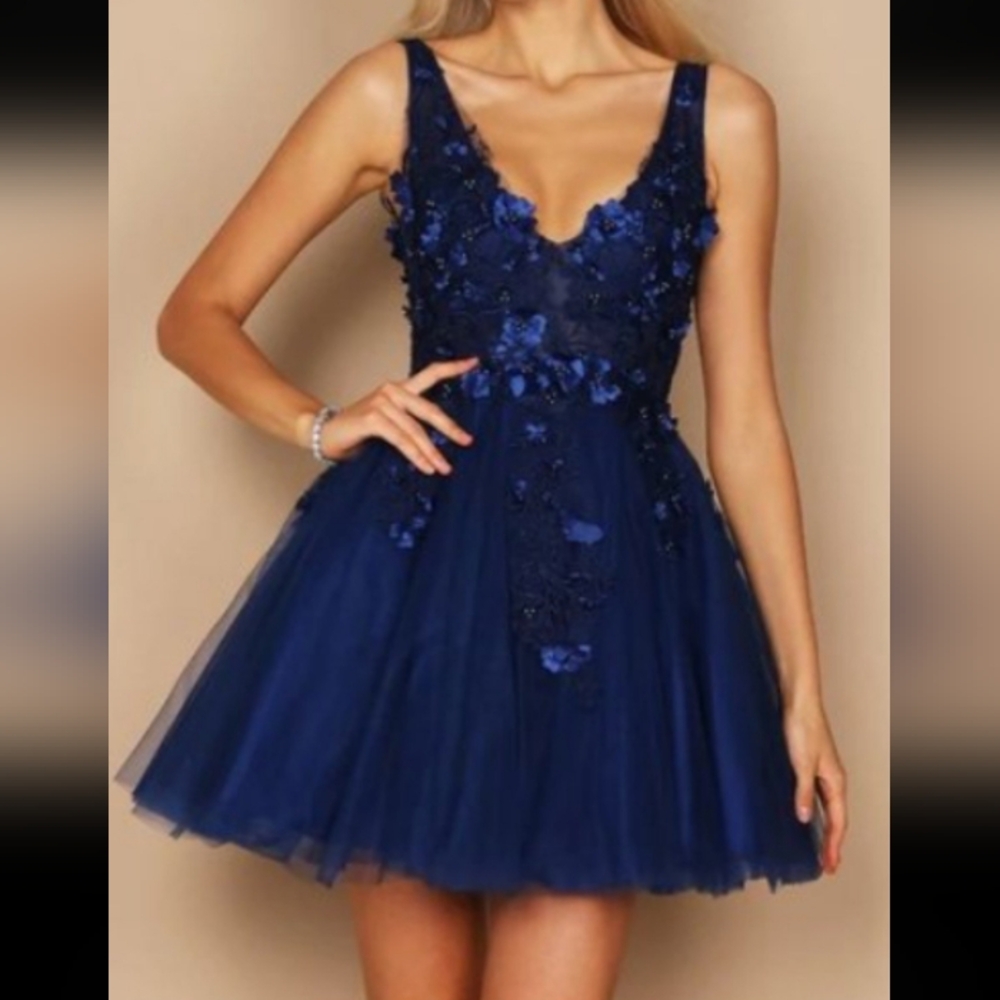 Dylan & Davids Short Formal Sexy Prom Dress size 14 in good condition formal